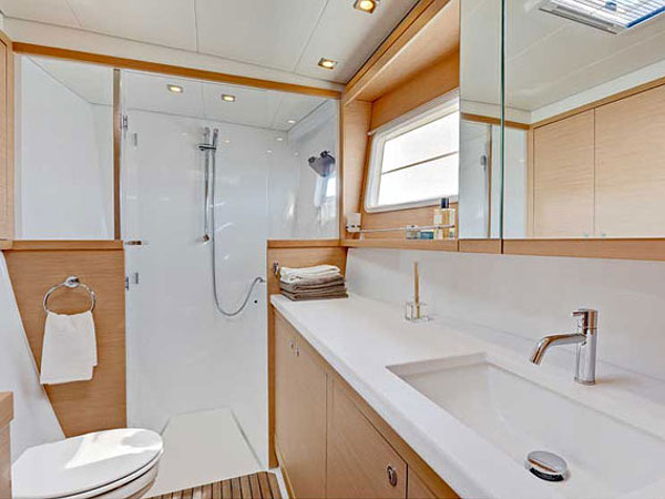 Immagine Lagoon 450