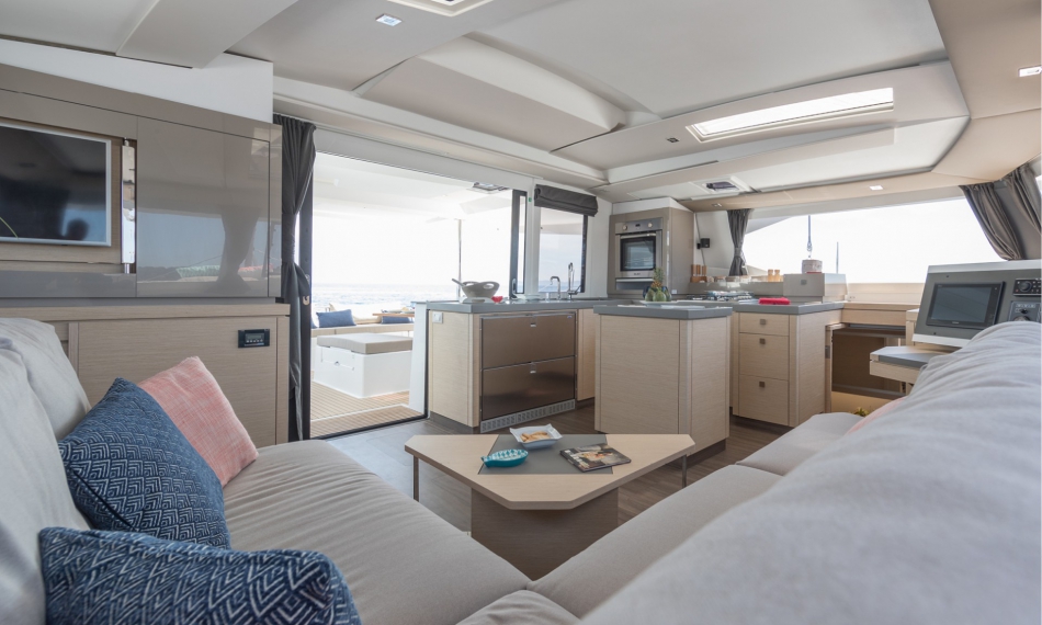 Immagine Fountaine Pajot Saona 47