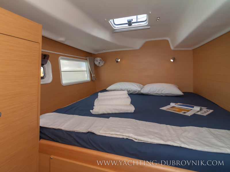 Immagine Lagoon 380