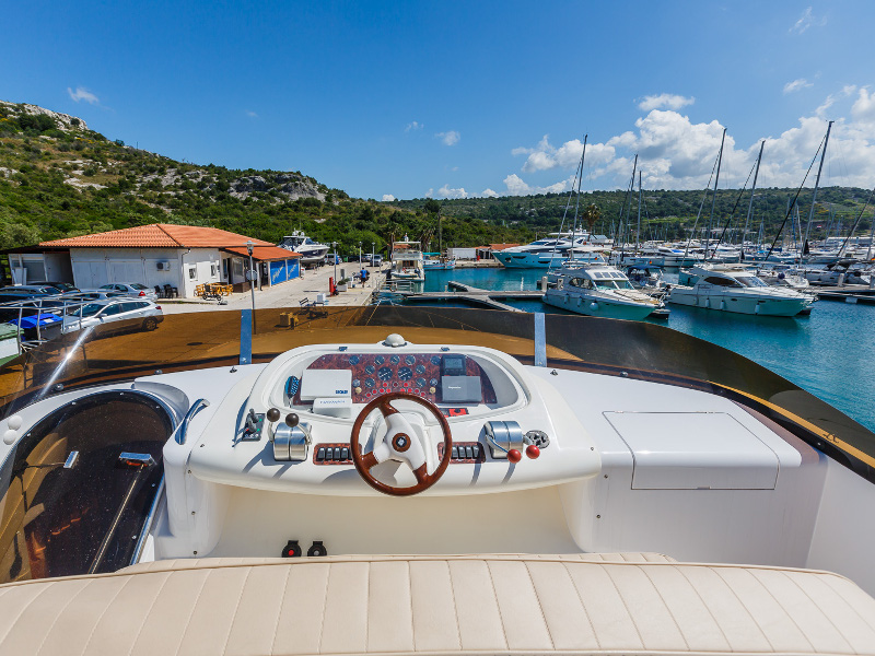 Immagine Fairline 65 Squadron
