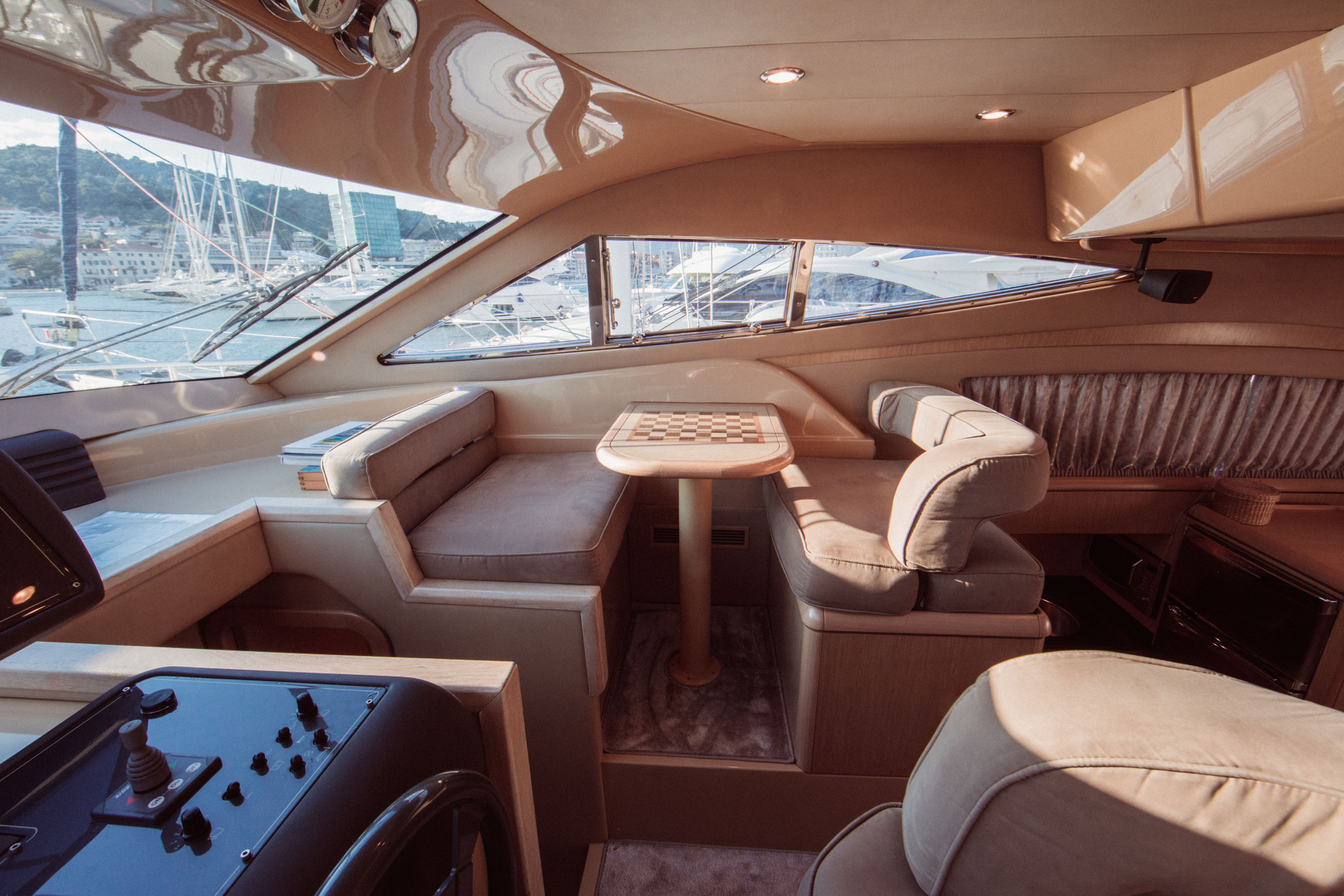 Immagine Ferretti 460