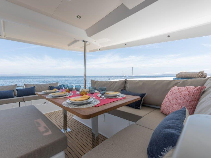 Immagine Fountaine Pajot Saona 47