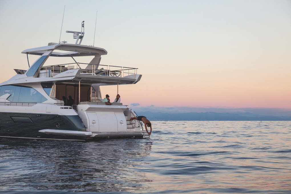 Immagine Azimut 72