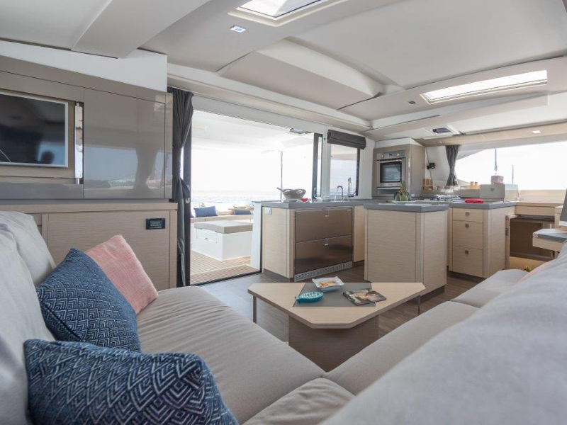 Immagine Fountaine Pajot Saona 47