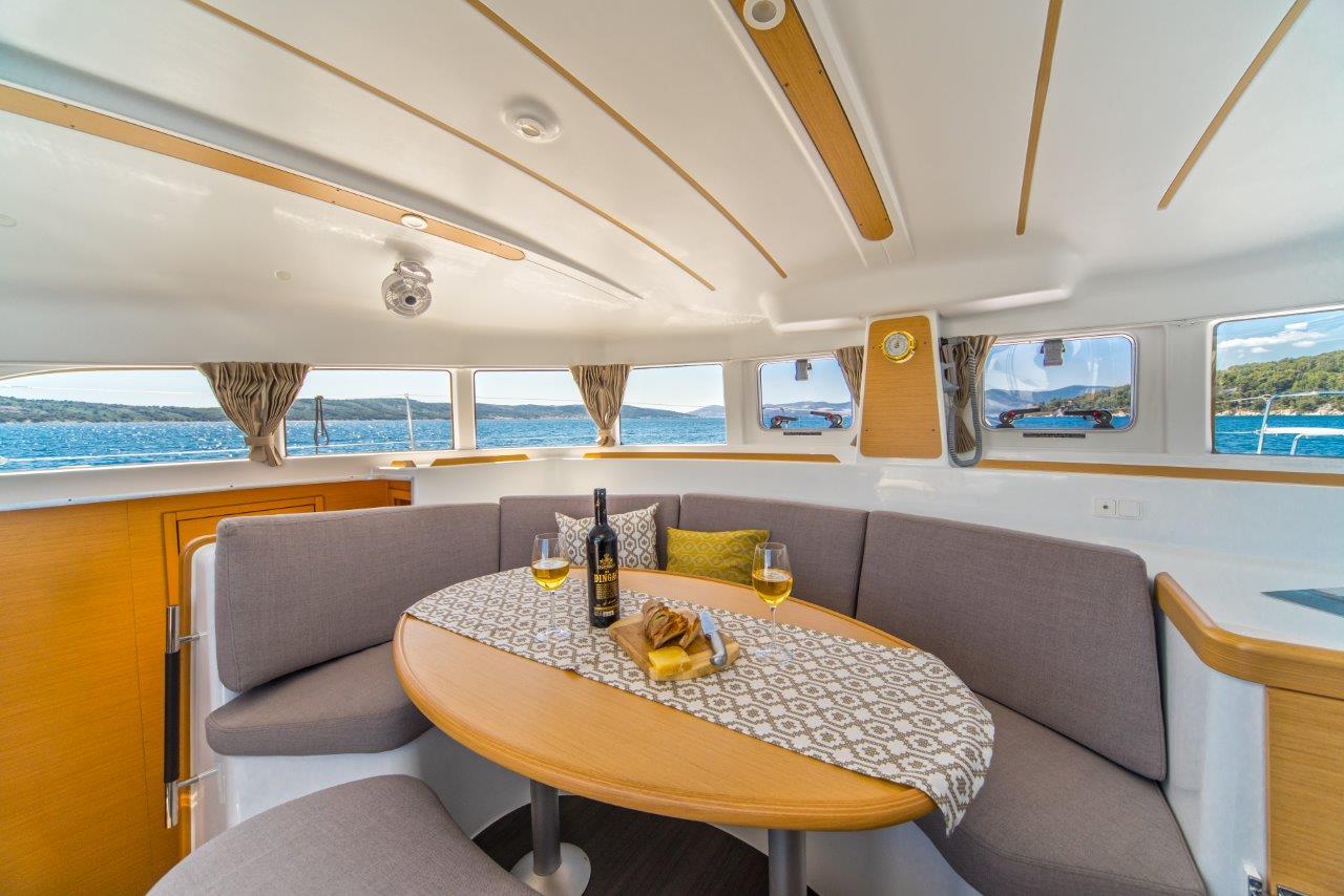 Immagine Lagoon 380 