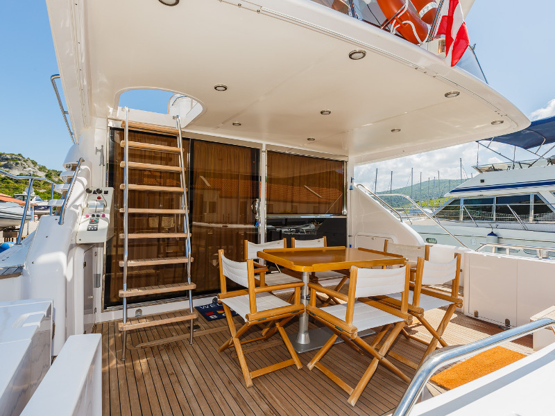 Immagine Fairline 65 Squadron
