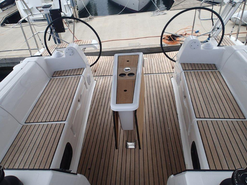 Immagine Dufour 382