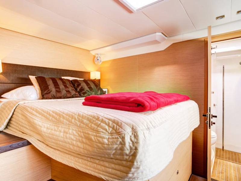 Immagine Lagoon 620 Luxury