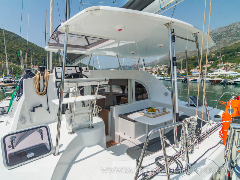 Immagine Lagoon 380