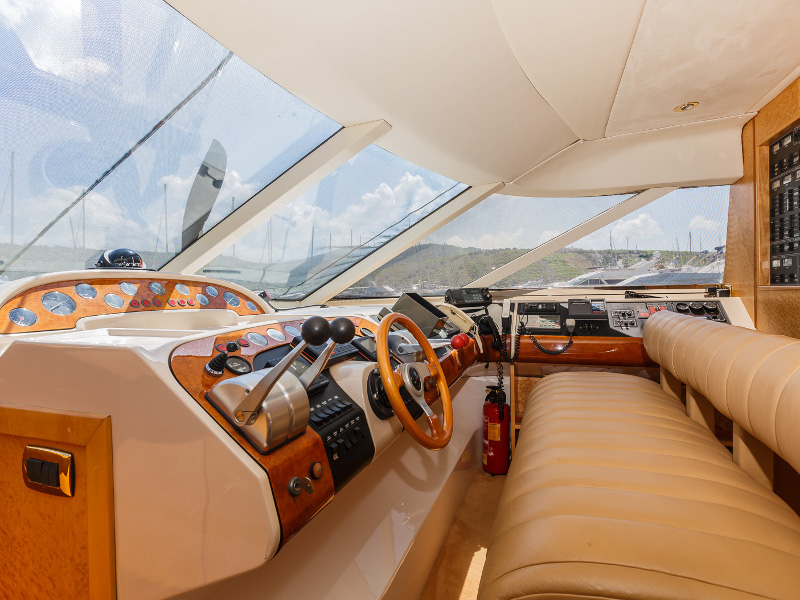 Immagine Fairline 65 Squadron