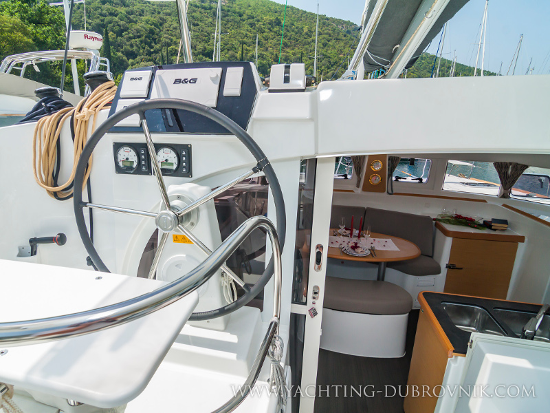 Immagine Lagoon 380