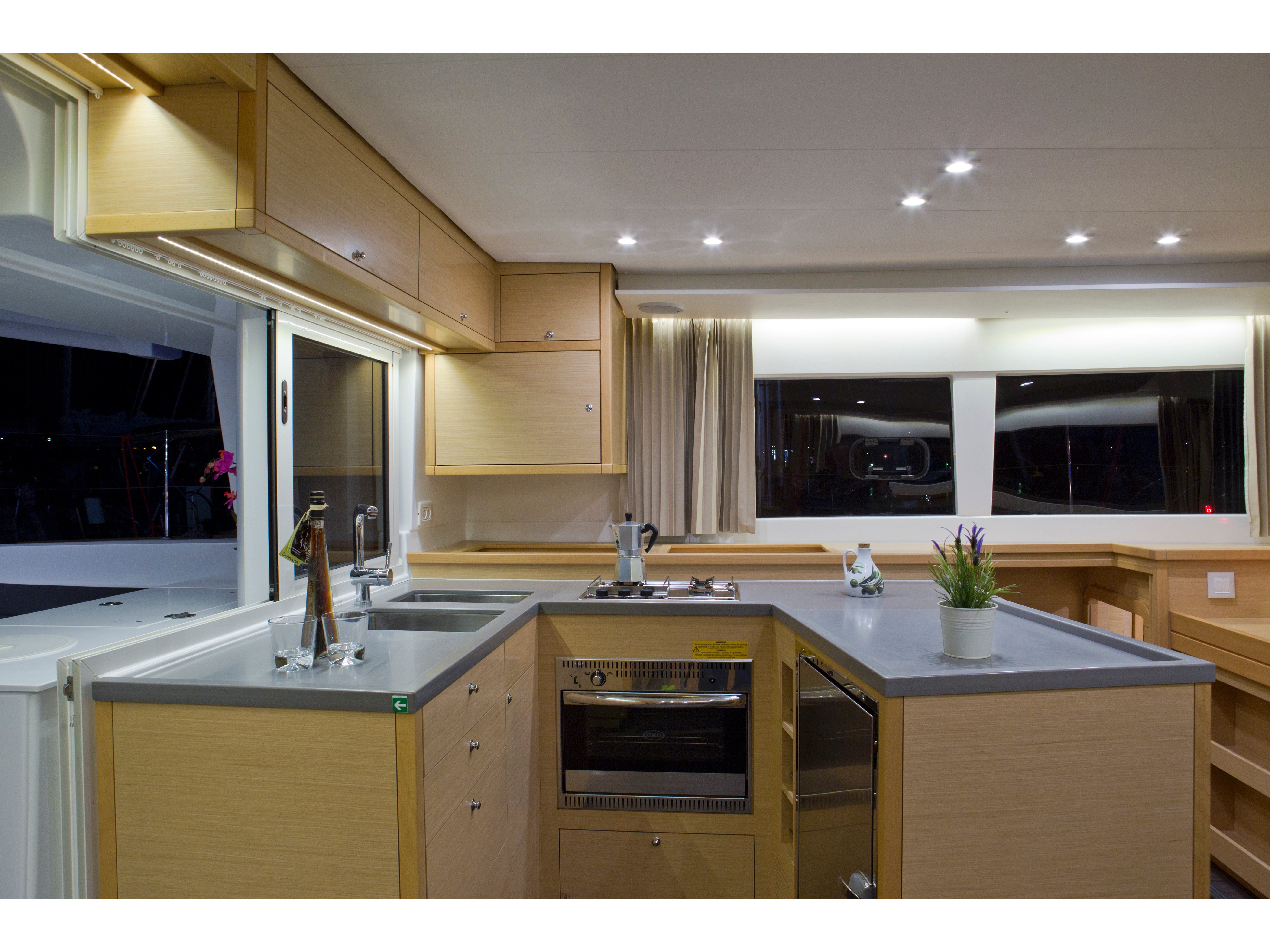 Immagine Lagoon 450