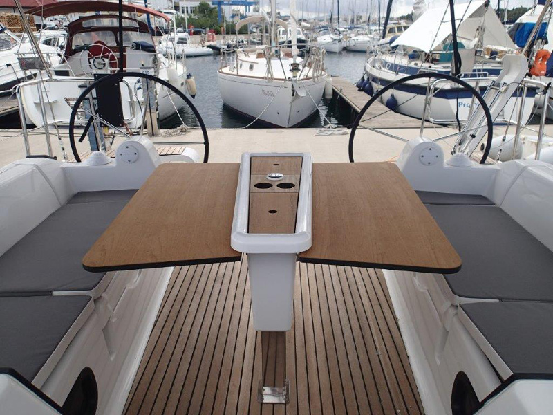 Immagine Dufour 382