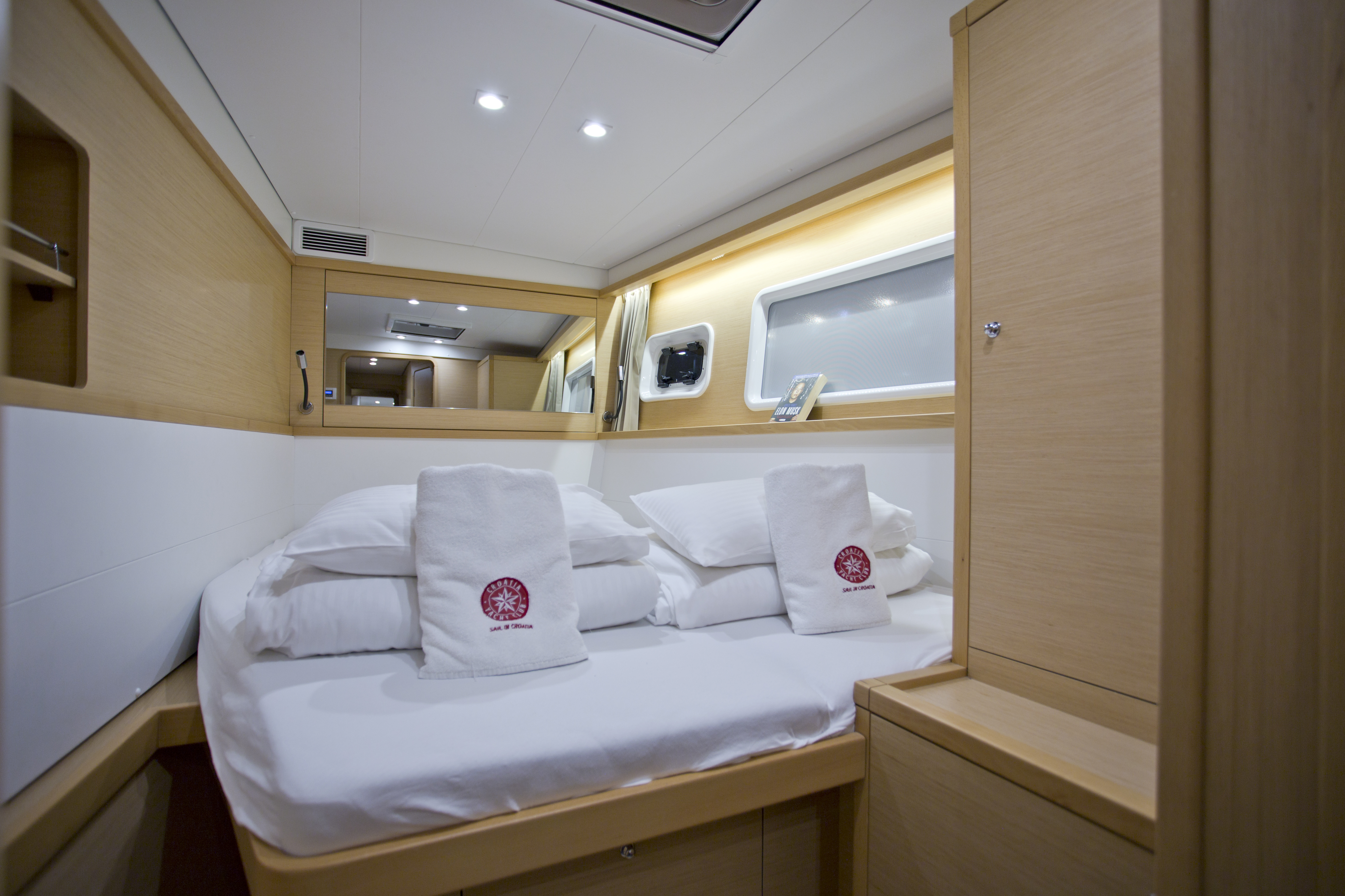 Immagine Lagoon 450