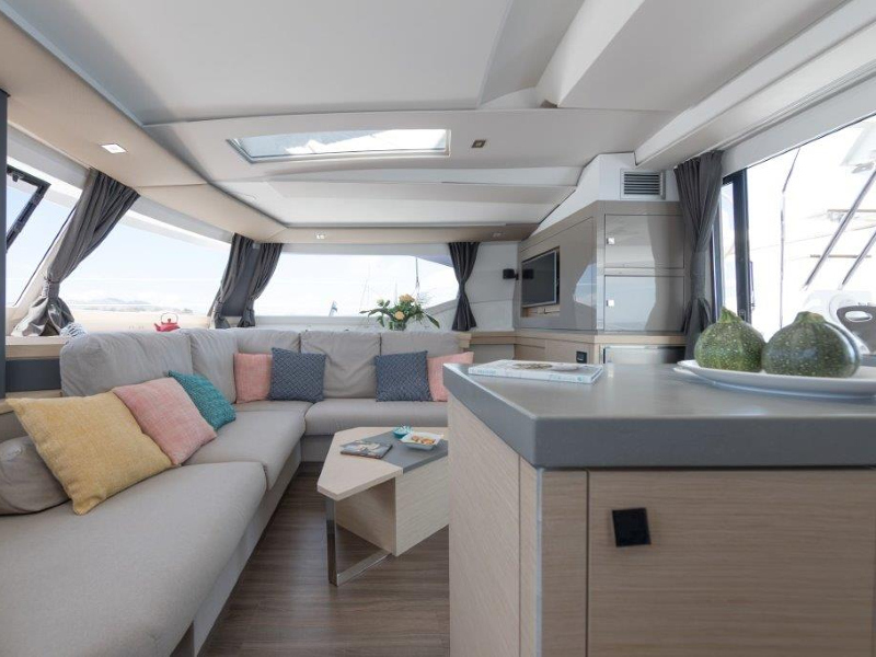 Immagine Fountaine Pajot Saona 47