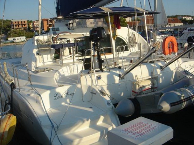 Immagine Lagoon 380