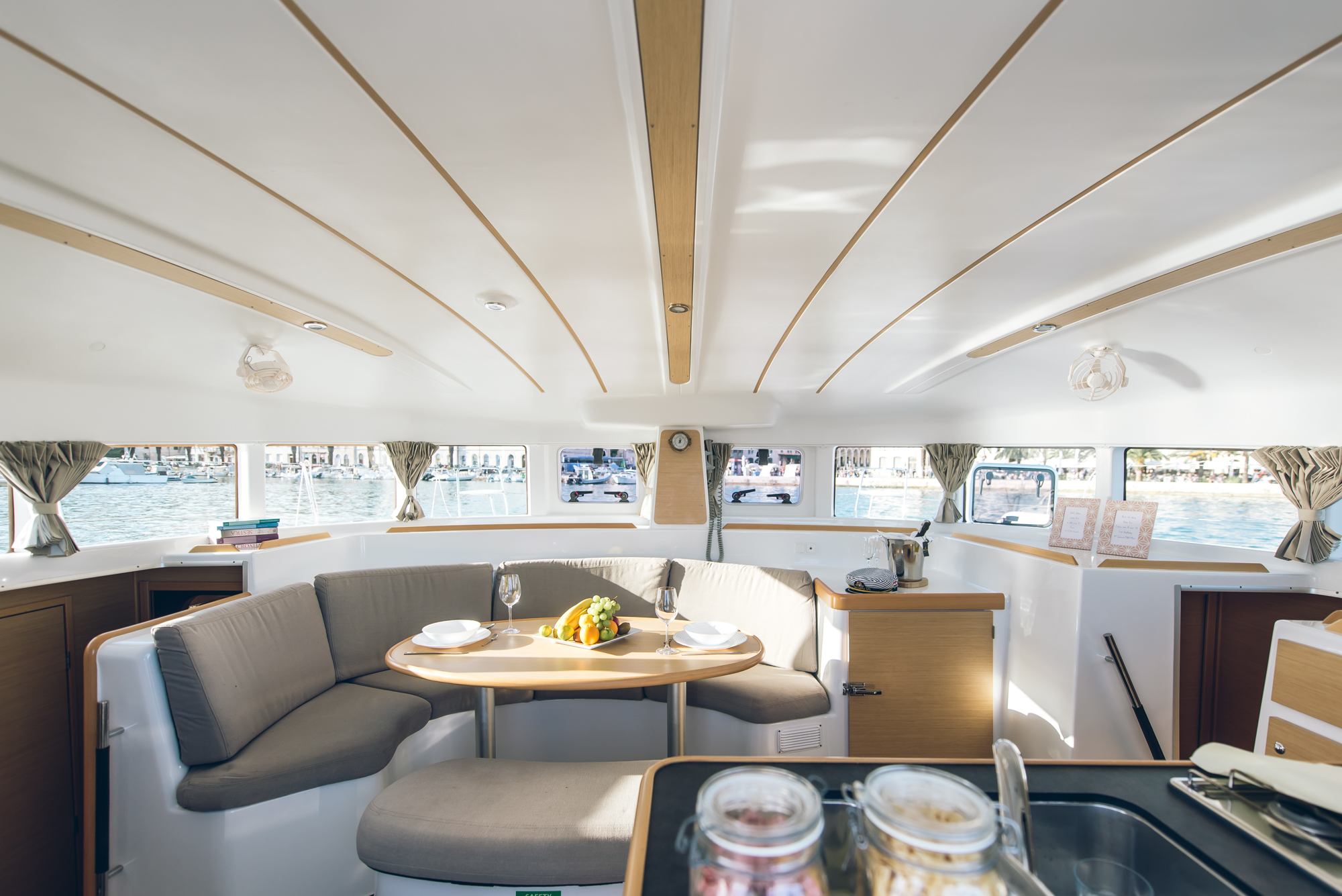 Immagine Lagoon 380 