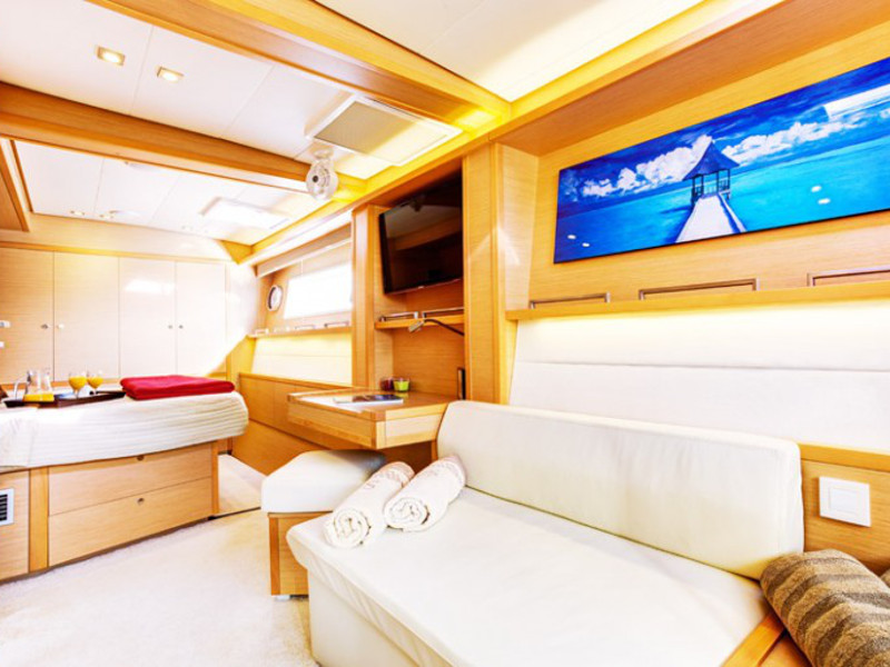 Immagine Lagoon 620 Luxury