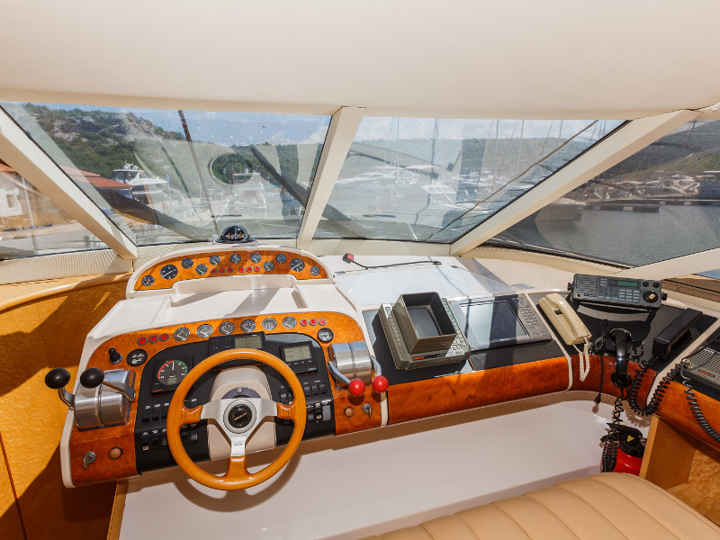 Immagine Fairline 65 Squadron