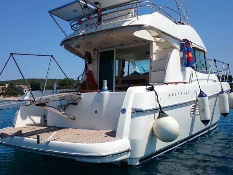Immagine Jeanneau Prestige 32 Fly