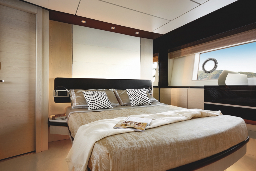 Immagine Azimut 72