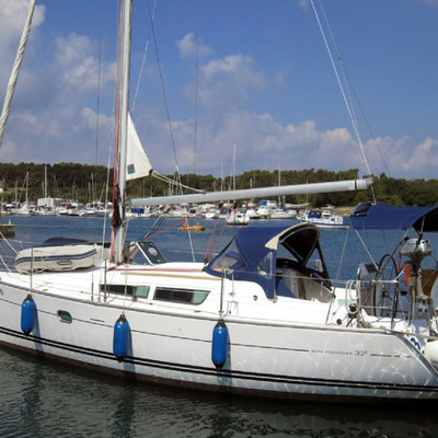 Sun Odyssey 32i