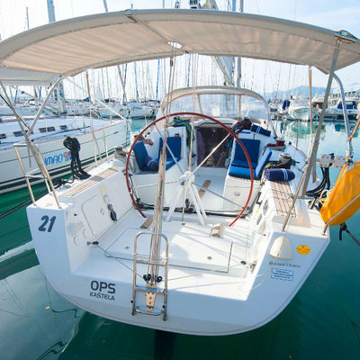 Beneteau First 35