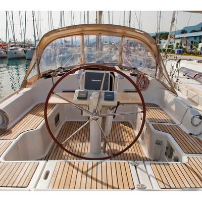 Oceanis 37