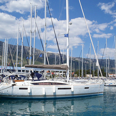 Jeanneau 53