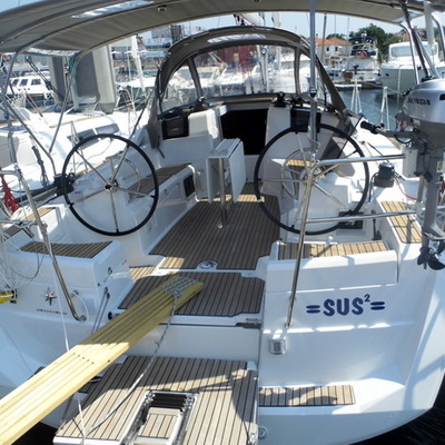 Sun odyssey 379